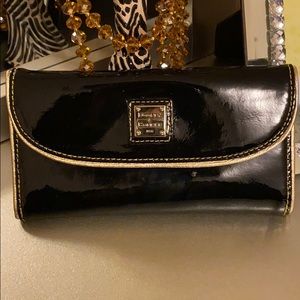 Dooney & Bourke Wallet!